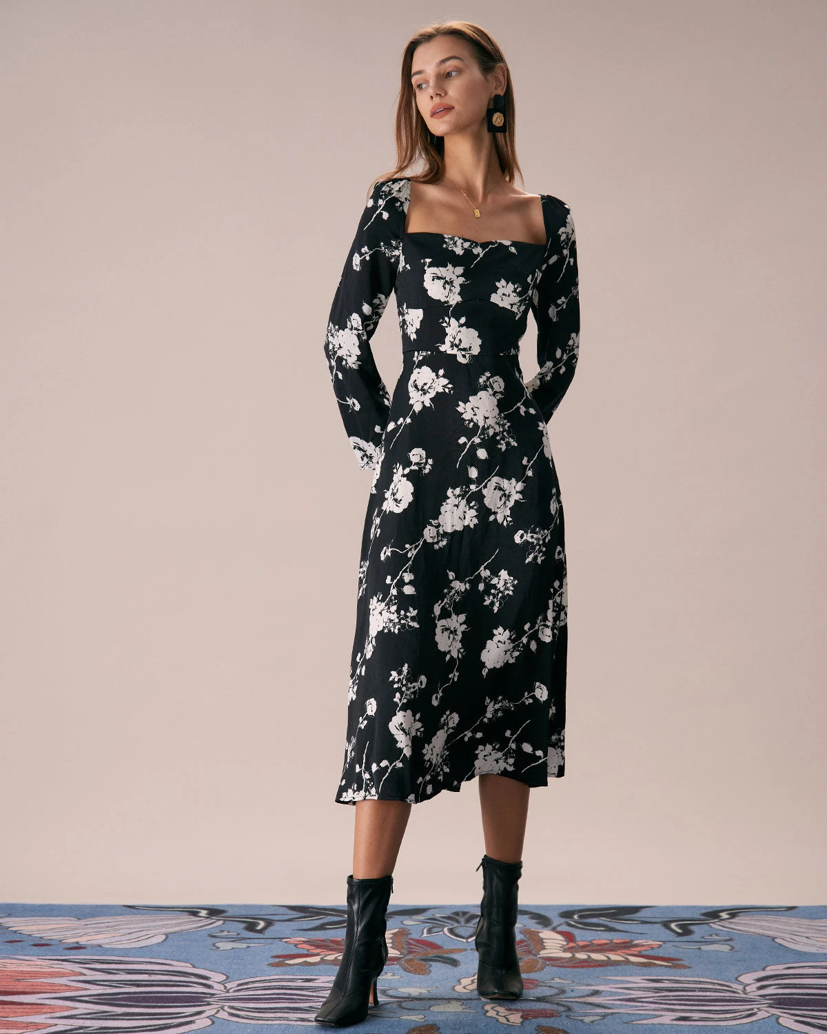 The Black Sweetheart Neck Floral Midi Dress 1 The Black Sweetheart Neck Floral Midi Dress
