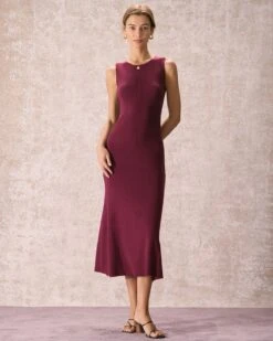 The Burgundy Round Neck Sweater Maxi Dress 8 The Burgundy Round Neck Sweater Maxi Dress -CINN Clothing Shop the burgundy round neck sweater maxi dress burgundy dresses u7yhyi