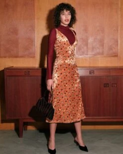 The Floral Printed Velvet Sling Midi Dress 7 The Floral Printed Velvet Sling Midi Dress -CINN Clothing Shop the floral velvet midi dress dresses nvkmia